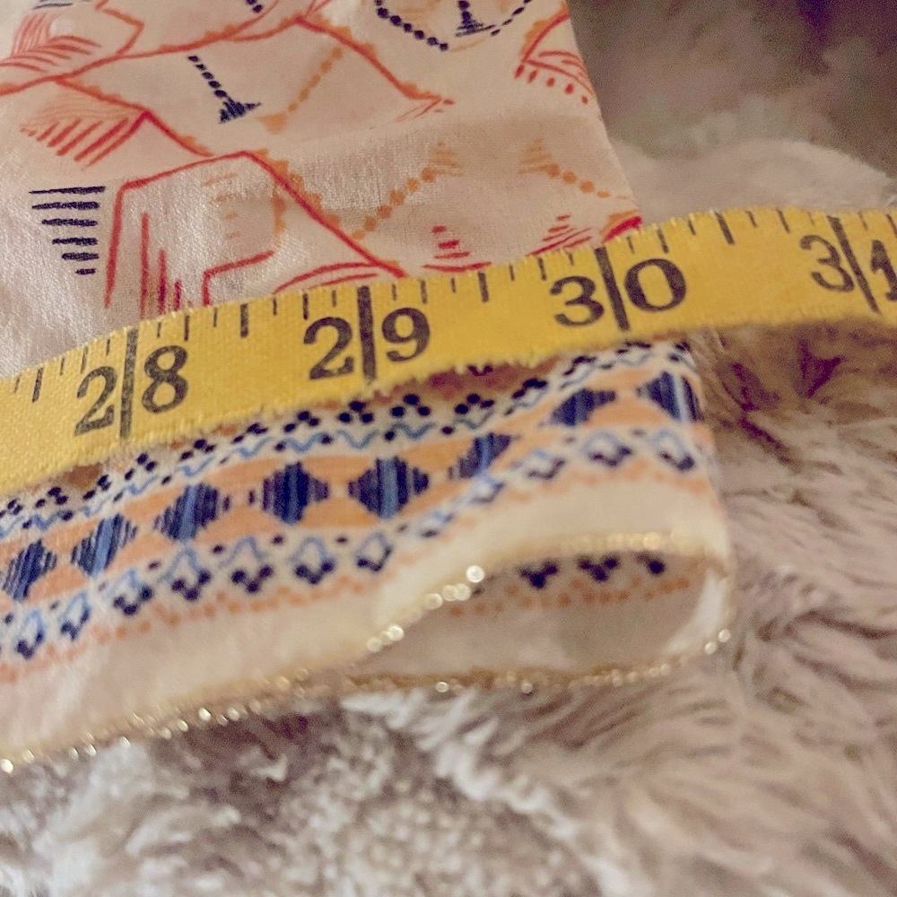 Jim Renoir - Vintage Italian Designer Scarf with gold thread trim​ - Picture 9 of 12
